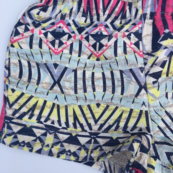 KARLIE BOUTIQUE WOVEN TEXTURED SHORTS - Picture 3 of 8